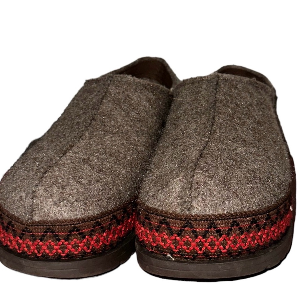 Ugg platform slippers